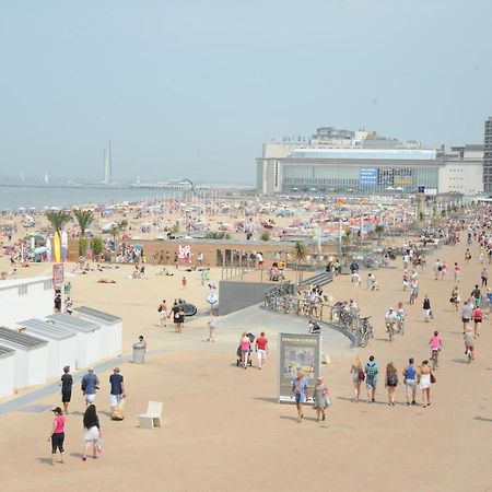 Studio Direct Aan Het Hoofdstrand Van Oostende - Naast Casino Lejlighed Eksteriør billede