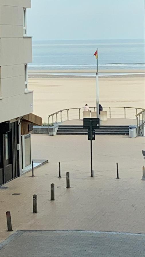 Studio Direct Aan Het Hoofdstrand Van Oostende - Naast Casino Lejlighed Eksteriør billede